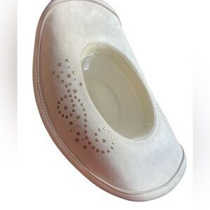 Western hat white felt NWT gold studs & stars with rhinestones cowboy cowgirl